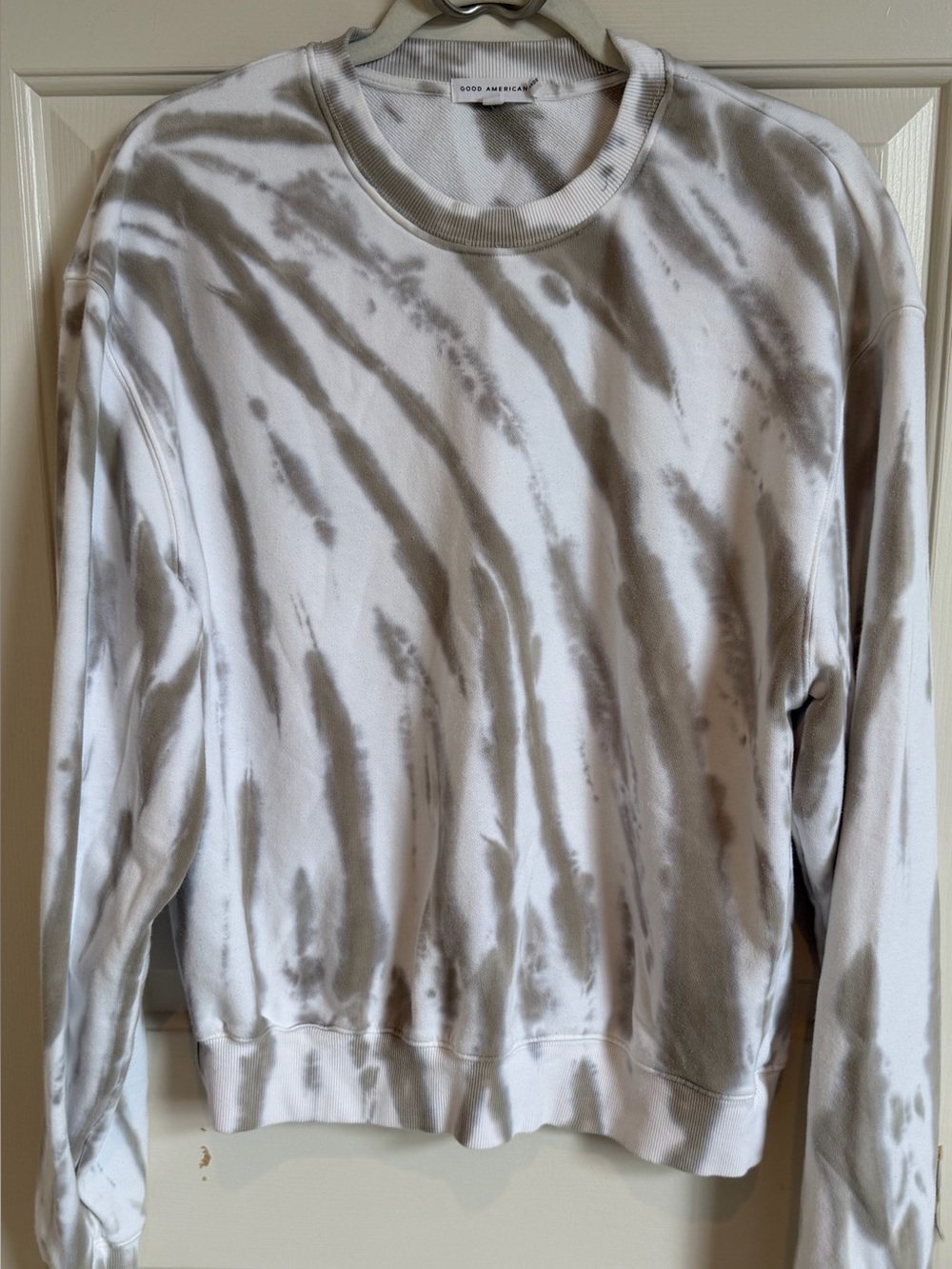 Good American Size 1 (S) Crewneck Tie-dyed style in a mossy green/off white. GUC